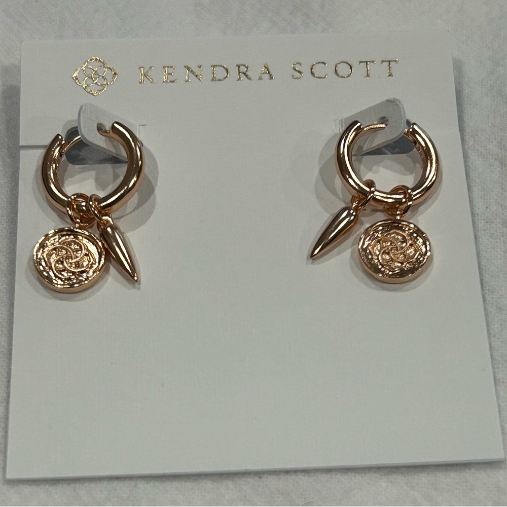 Kendra Scott Dirá Coin Huggie Earrings NWT
